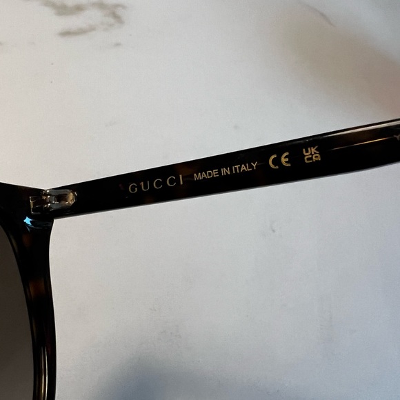 Gucci Womens Sunglasses - Picture 3 of 6